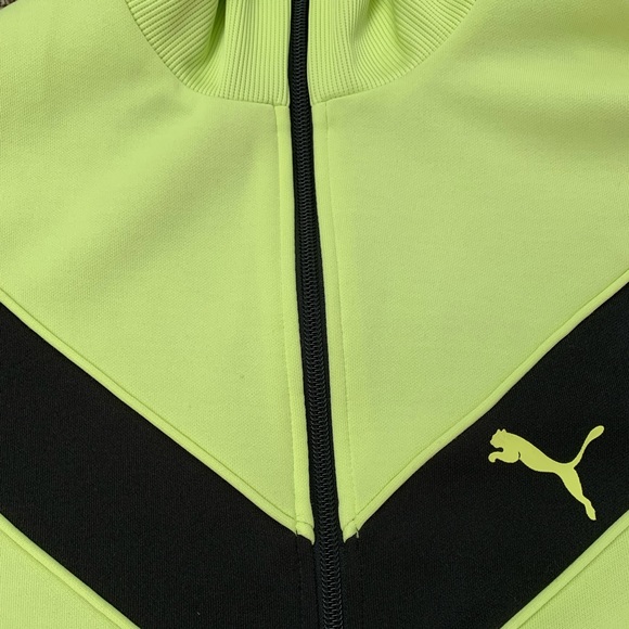 Women fitted Puma SHINY Black And Yellow Track Jacket  Sz L EUC !! - Picture 4 of 7